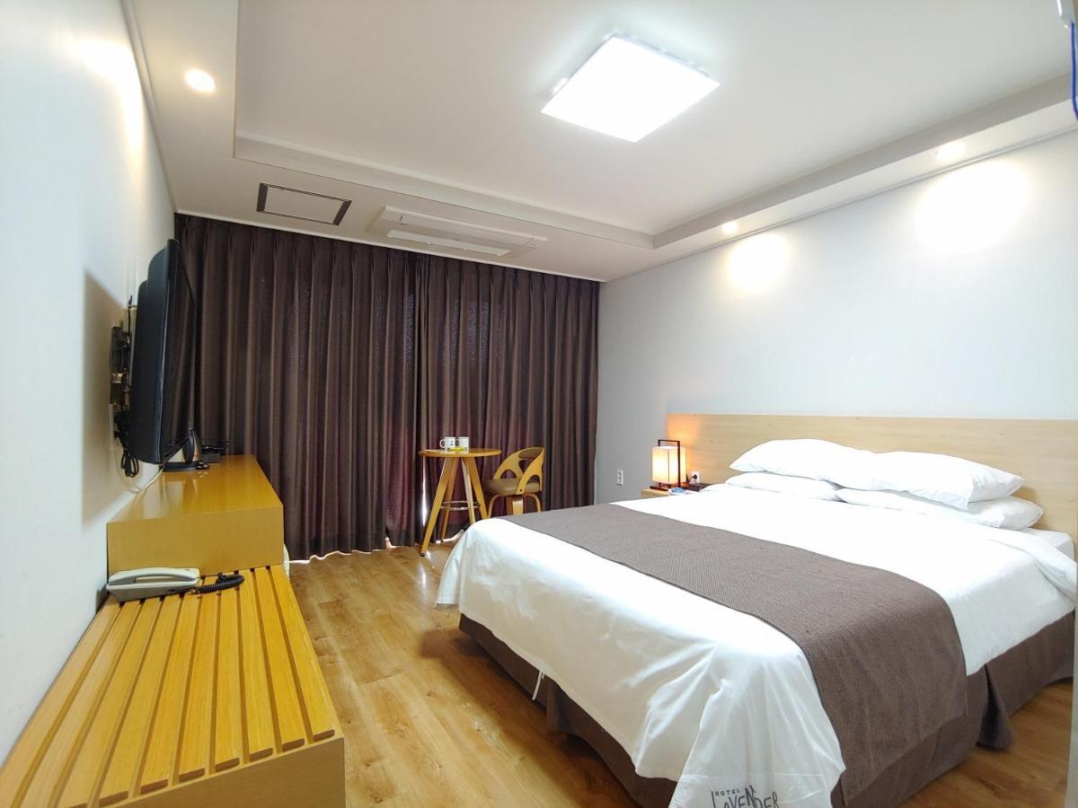 Jeju Lavender Hotel Seogwipo Dış mekan fotoğraf