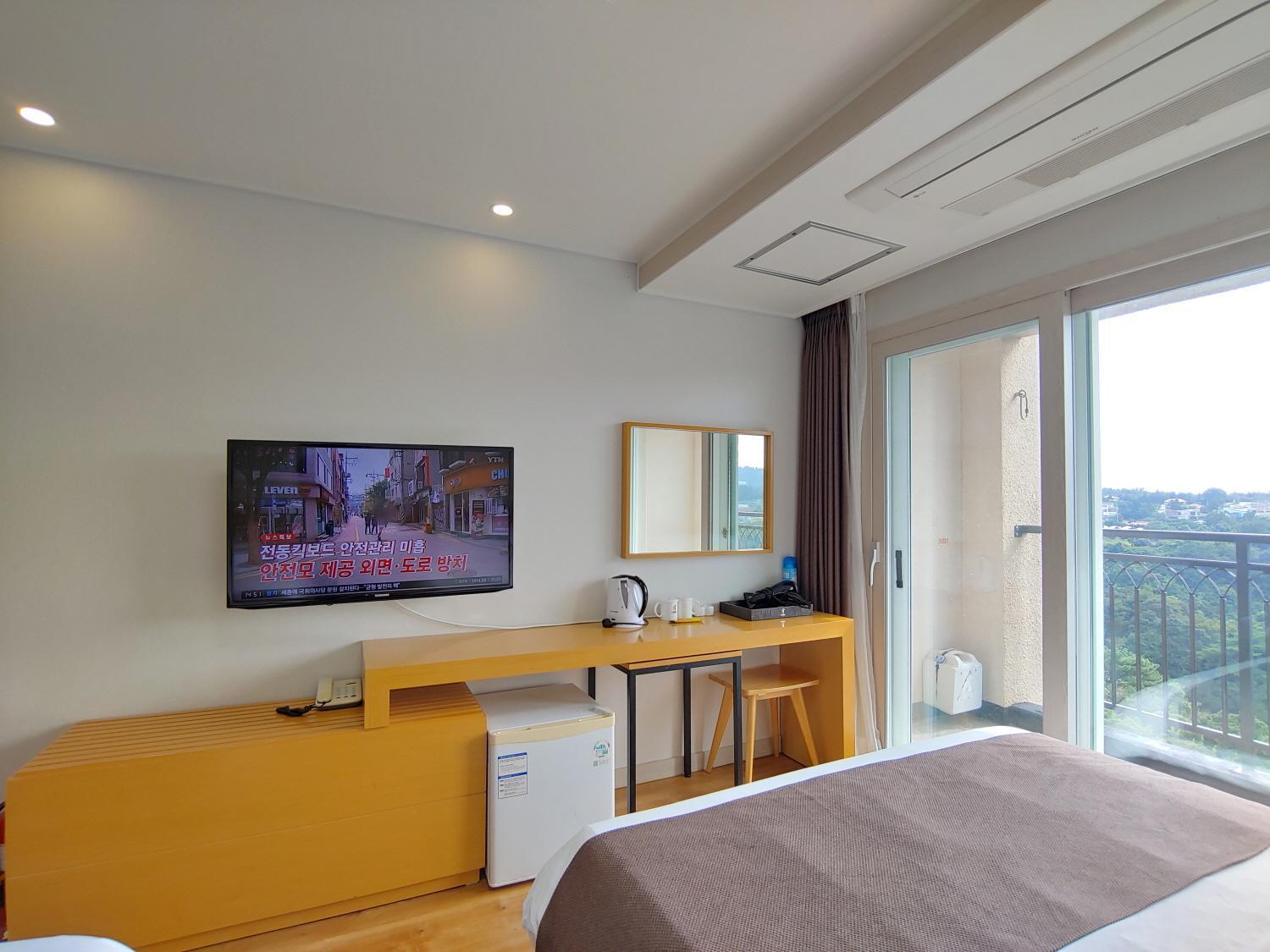 Jeju Lavender Hotel Seogwipo Dış mekan fotoğraf
