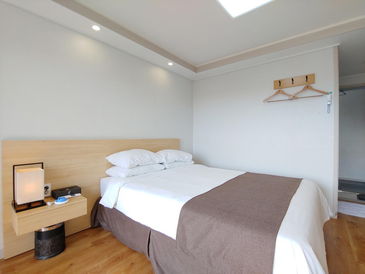 Jeju Lavender Hotel Seogwipo Dış mekan fotoğraf