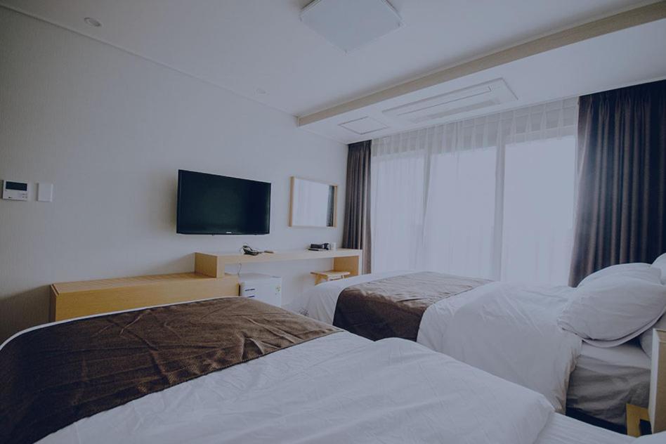 Jeju Lavender Hotel Seogwipo Dış mekan fotoğraf